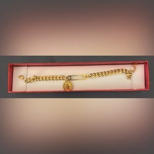 Golden coin bracelet